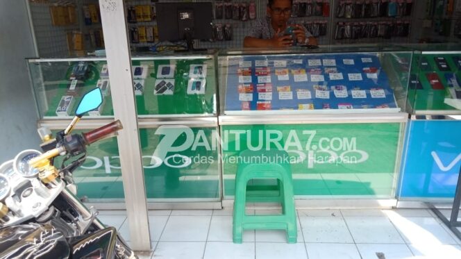 
					Digendam, 3 HP di Konter Pajarakan Raib