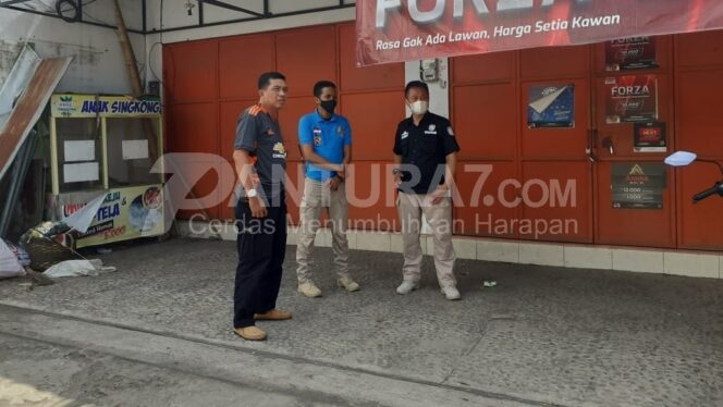 
					Toko Penyedia Miras di Kraksaan Dipantau Pol PP