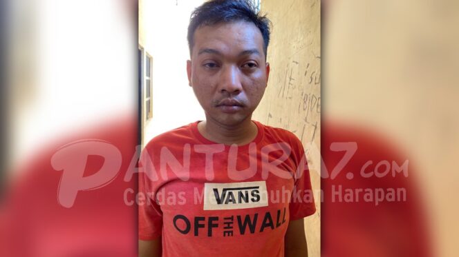 
					Edarkan Ratusan Butir Pil Koplo, Pria di Kraksaan Dibekuk