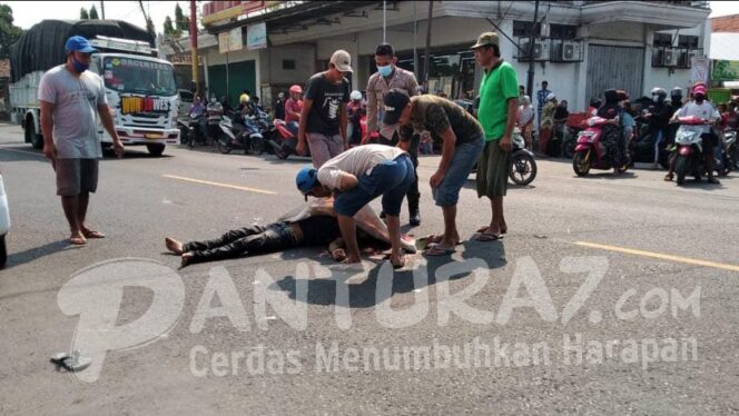 
					Terlindas Truk, Pria Asal Paiton Tewas