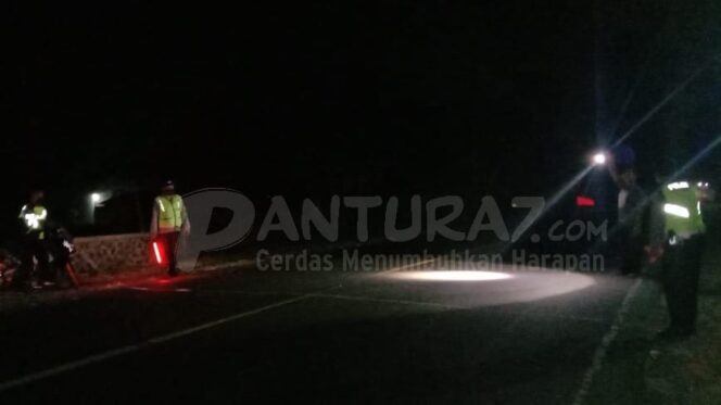 
					Salip Minibus, Nabrak, Pelajar Pengendara Motor Sport Tewas