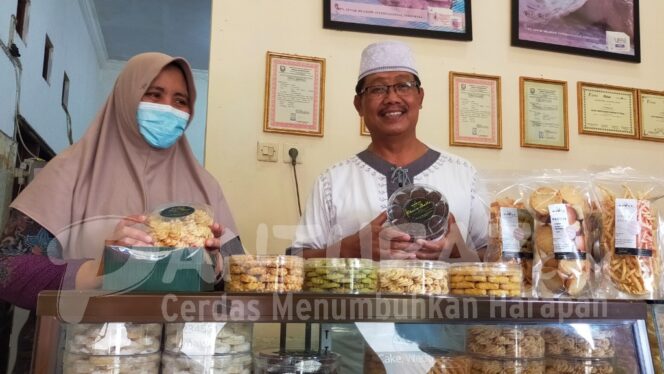 
					Yuk! Kepoin Usaha Kue Kering Milik Mantan Polisi Probolinggo Ini
