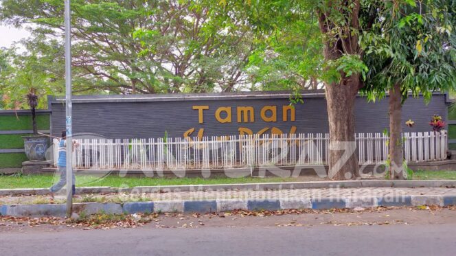 
					Sarana Prasarana Taman SL Park Dikiritik Dewan