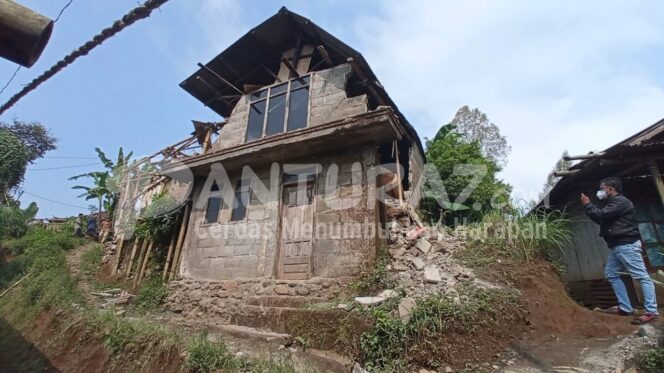 
					Akibat Gempa Blitar, 35 Bangunan di Pasuruan Rusak