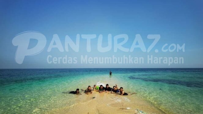 
					Dibuka Kembali, Snorkeling di Giliketapang Masih Sepi