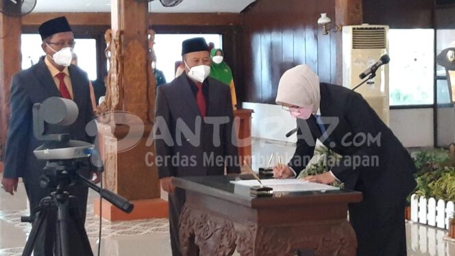 
					Mutasi Pejabat, RSUD-Puskesmas Kini Dibawah Naungan Dinkes