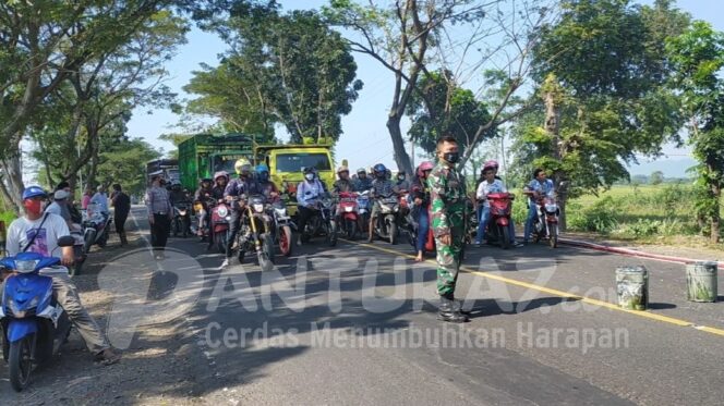 
					Kebakaran Truk di Pantura, Lalu Lintas Macet 5 Km