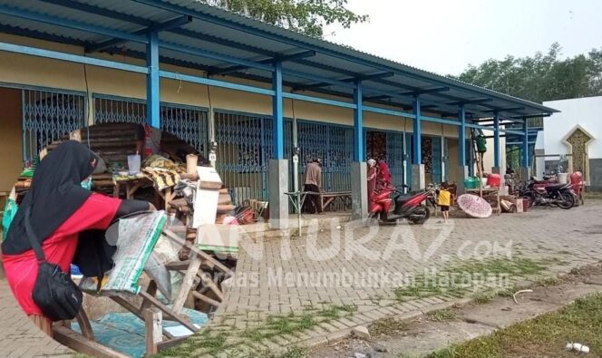 
					Sempat Menolak Relokasi, Pedagang Umbulan Kini Pasrah