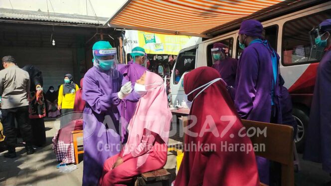 
					Terjaring Yustisi di Pasar Semampir, 13 Warga Pamekasan Dipastikan Negatif
