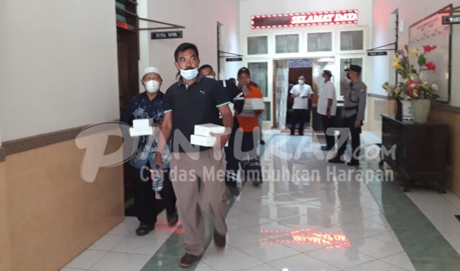 
					Tabung Oksigen Langka, Tukang Las dan Pengepul Besi Tua Wadul Dewan