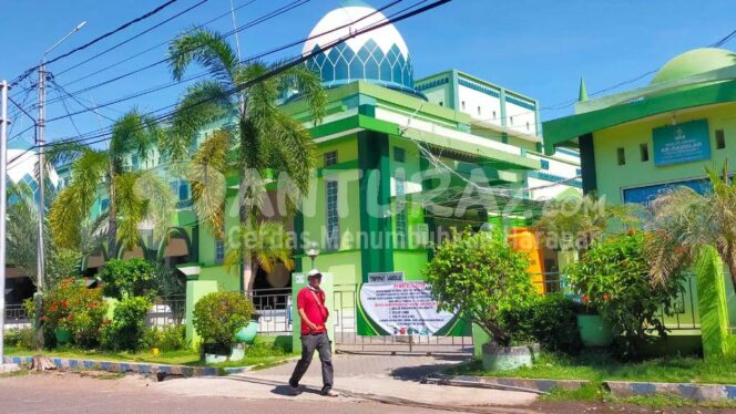 
					Masjid Ar Raudhah Tak Gelar Salat 5 Waktu, Jumat dan Idul Adha
