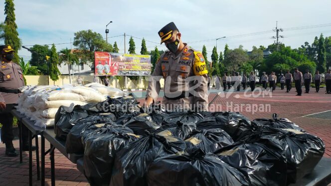 
					Ajak Masyarakat Betah di Rumah, 2.000 Paket Sembako Disiapkan