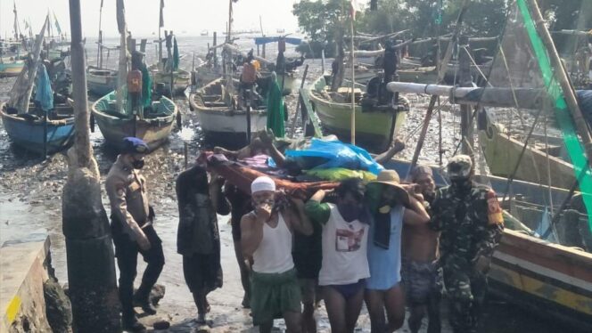
					Dua Hari Hilang, Nelayan Kraton Ditemukan Tewas