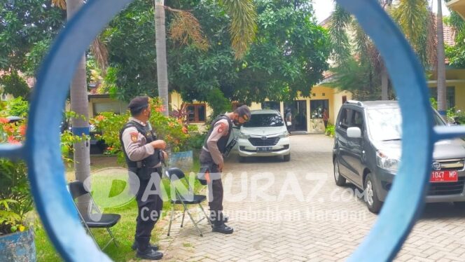 
					Waduh, Giliran Dinas PUPR Probolinggo Digeledah KPK