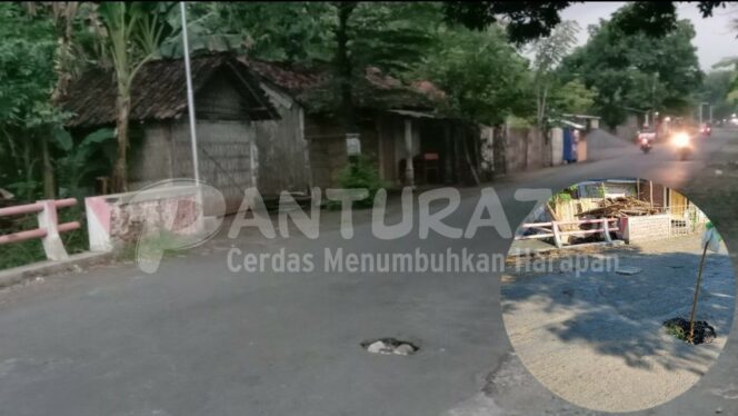 
					Sering Diperbaiki Swadaya, Jalan Penghubung 3 Kecamatan Membahayakan