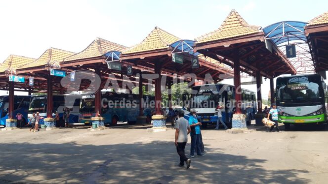 
					Covid-19 Melandai, Terminal Bayuangga Mulai Menggeliat