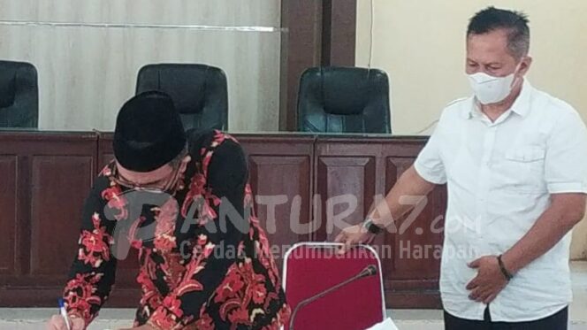 
					KPU Terima Dana Hibah Non-Pemilu Rp400 Juta