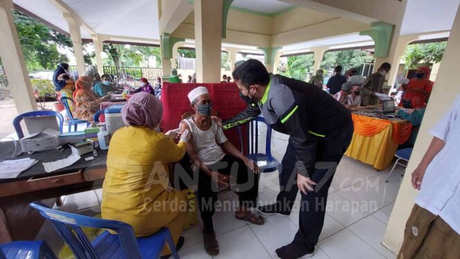 
					Kejar PPKM Level 1, Pemkot Vaksinasi Lansia Serentak 5 Kecamatan