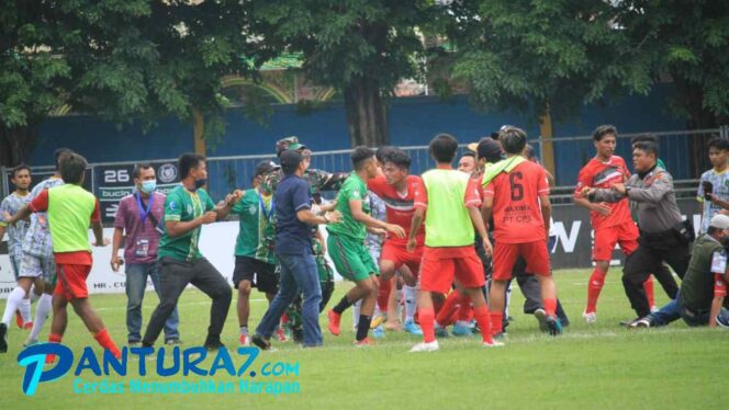 
					Ricuh, PSSI Jatim Sanksi AFA Syailendra dan Persekap Kota Pasuruan