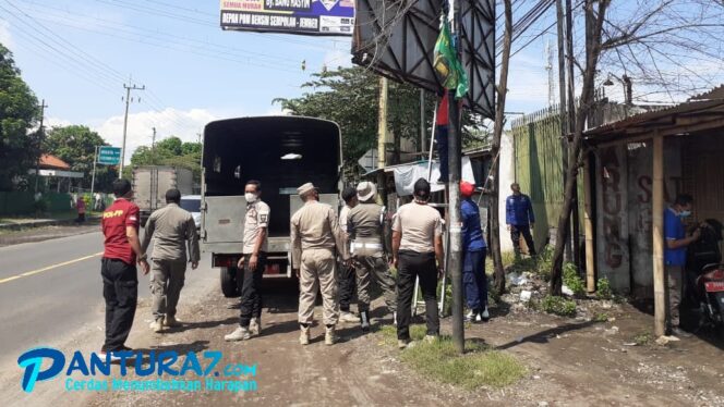 
					Banner dan Papan Reklame Berbahaya di Jalur Pantura Dicopot
