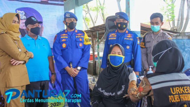 
					HUT Polairud, Polres Vaksinasi Nelayan