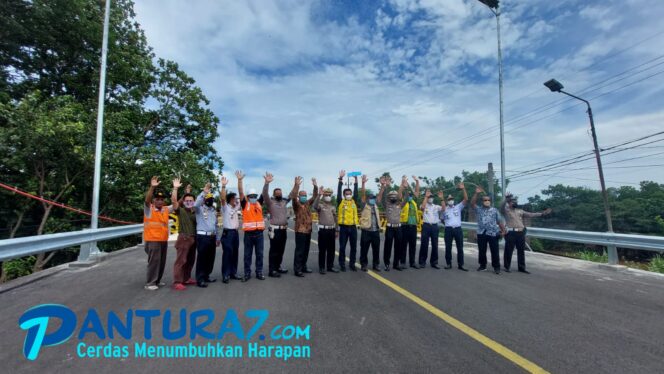 
					Setahun Setelah Ambruk, Jembatan Kedungasem Dioperasikan