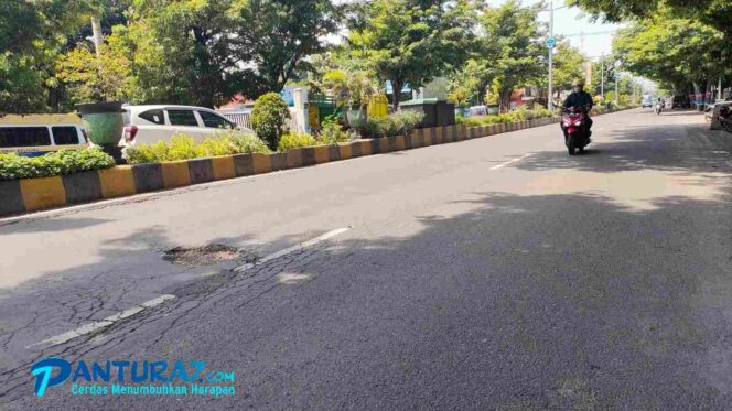 
					Banyak Jalan Berlubang, Satlantas Ingatkan Pengguna Jalan