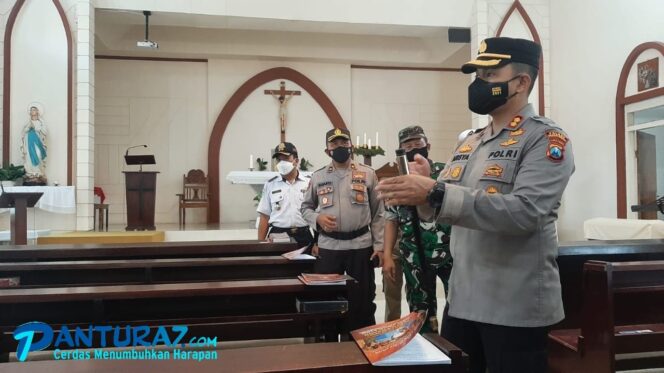 
					Jelang Nataru, Polres Probolinggo Cek Kesiapan 2 Gereja di Kraksaan