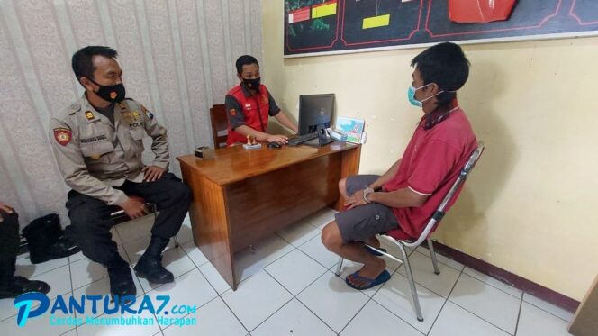 
					Polsek Lumbang Ringkus Pencuri Kayu Sonokeling