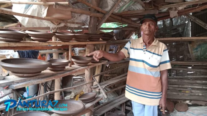 
					Curah Hujan Tinggi, Perajin Gerabah Frustasi