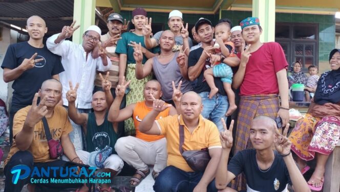 
					Cakades Menang, Warga Randutatah Cukur Gundul
