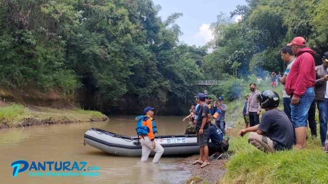 
					Enam Perahu Karet Diturunkan, Warga Hanyut Belum Ditemukan
