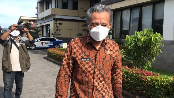 
					Kasus Gratifikasi, Mantan Sekda hingga Direktur Rumah Sakit di Sidoarjo Diperiksa KPK