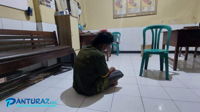 
					Naiki Atap Rumah Warga saat Mati Listrik, Pria ini Ditangkap