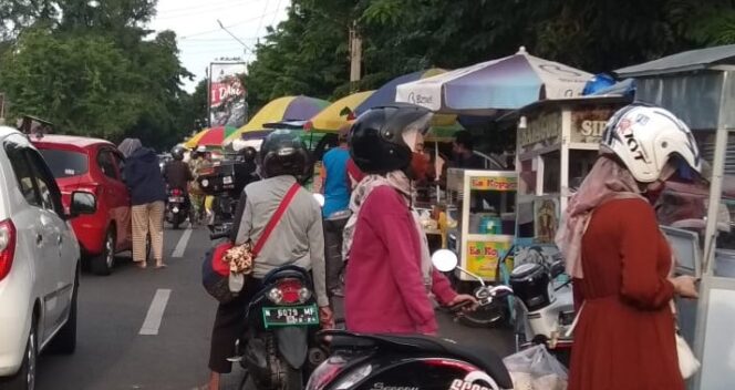 
					Pedagang Mamin Takjil Diminta Tertib dan Tak Ganggu Lalin