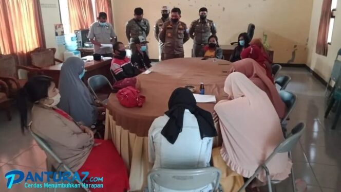 
					Lagi, Satpol PP Garuk 6 PSK dan 6 Muncikari Jelang Ramadhan
