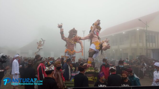 
					Gegara Pandemi Covid-19, Pawai Ogoh-ogoh Tengger Digelar Sederhana