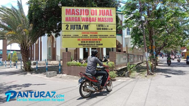 
					Ada Masjid Dijual di Kraksaan, Lhoo?