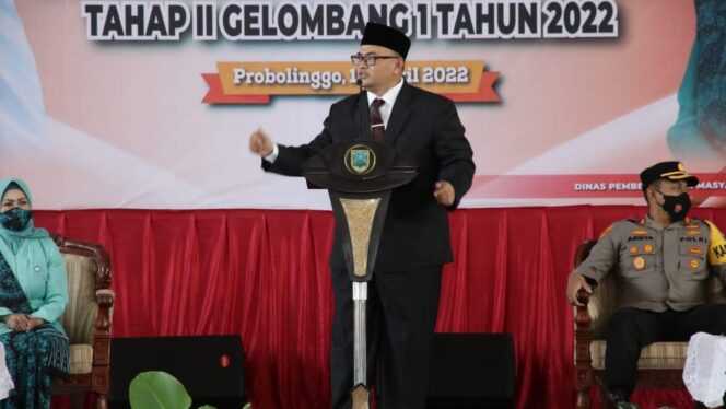 
					Plt Bupati Sentil Kades yang Keluarganya Sering Masuk Penerima Bansos