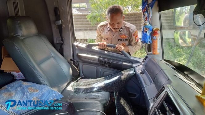 
					Polisi Ungkap Pencurian Dengan Modus Pecah Kaca Truk di Pasuruan