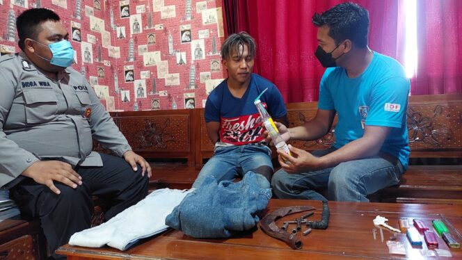 
					Bekuk Pelaku Curanmor, Polsek Leces Amankan Motor dan SS