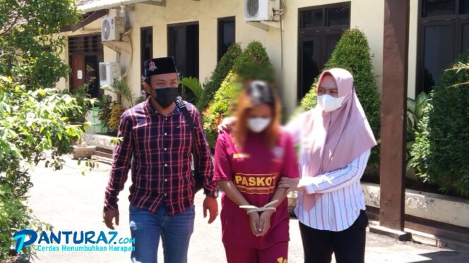 
					Malu Lahirkan Anak Tanpa Ayah, Penyebab Wanita di Grati Buang Bayi ke Sungai
