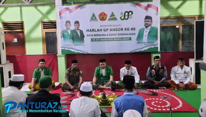 
					KHIDMAT: Pelaksanaan Harlah Ansor ke-88 oleh PC GP ANSOR Kota Probolinggo. (Foto: Moh. Rochim)