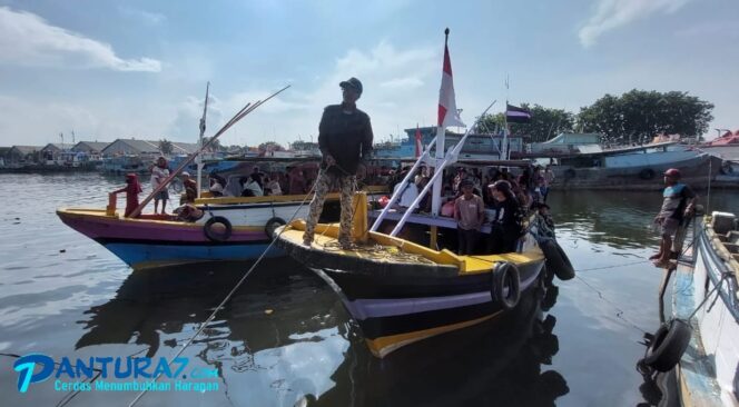 
					‘Petolekoran’, Ribuan Warga Giliketapang Belanja Kebutuhan Lebaran