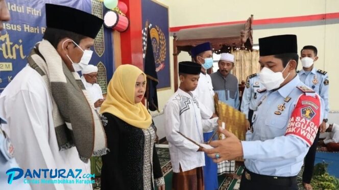 
					203 WBP Rutan Kraksaan Dapat Remisi, Seorang Langsung Bebas
