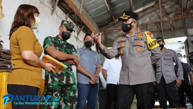 
					Sidak Pasar Dringu, Stok Minyak Goreng Curah Aman