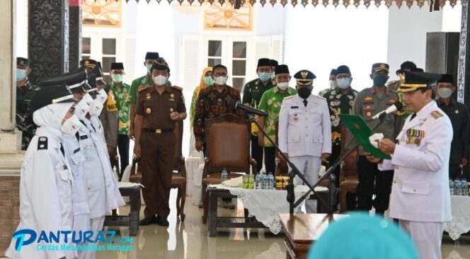 
					Bupati Irsyad Lantik 54 Kades Terpilih, ini Pesannya
