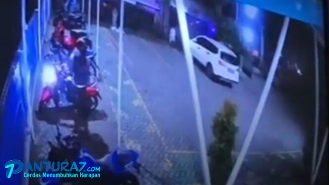 
					Dua Motor Diparkir di Klinik Dicuri, Pelaku Terekam CCTV