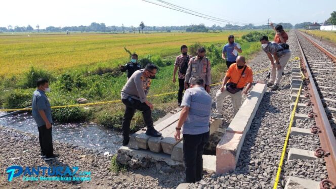 
					Satpam RSUD Tongas Ditemukan Tak Bernyawa di Saluran Irigasi, Ada Luka Dibagian Kepala
