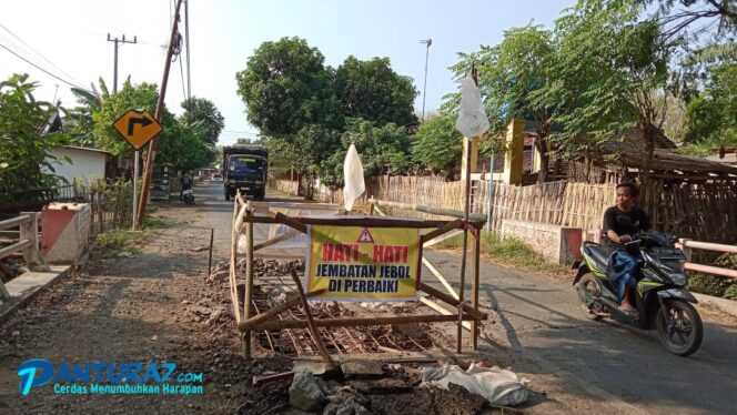 
					Sempat Terkatung-katung, Jalan Rusak di Krejengan Akhirnya Diperbaiki